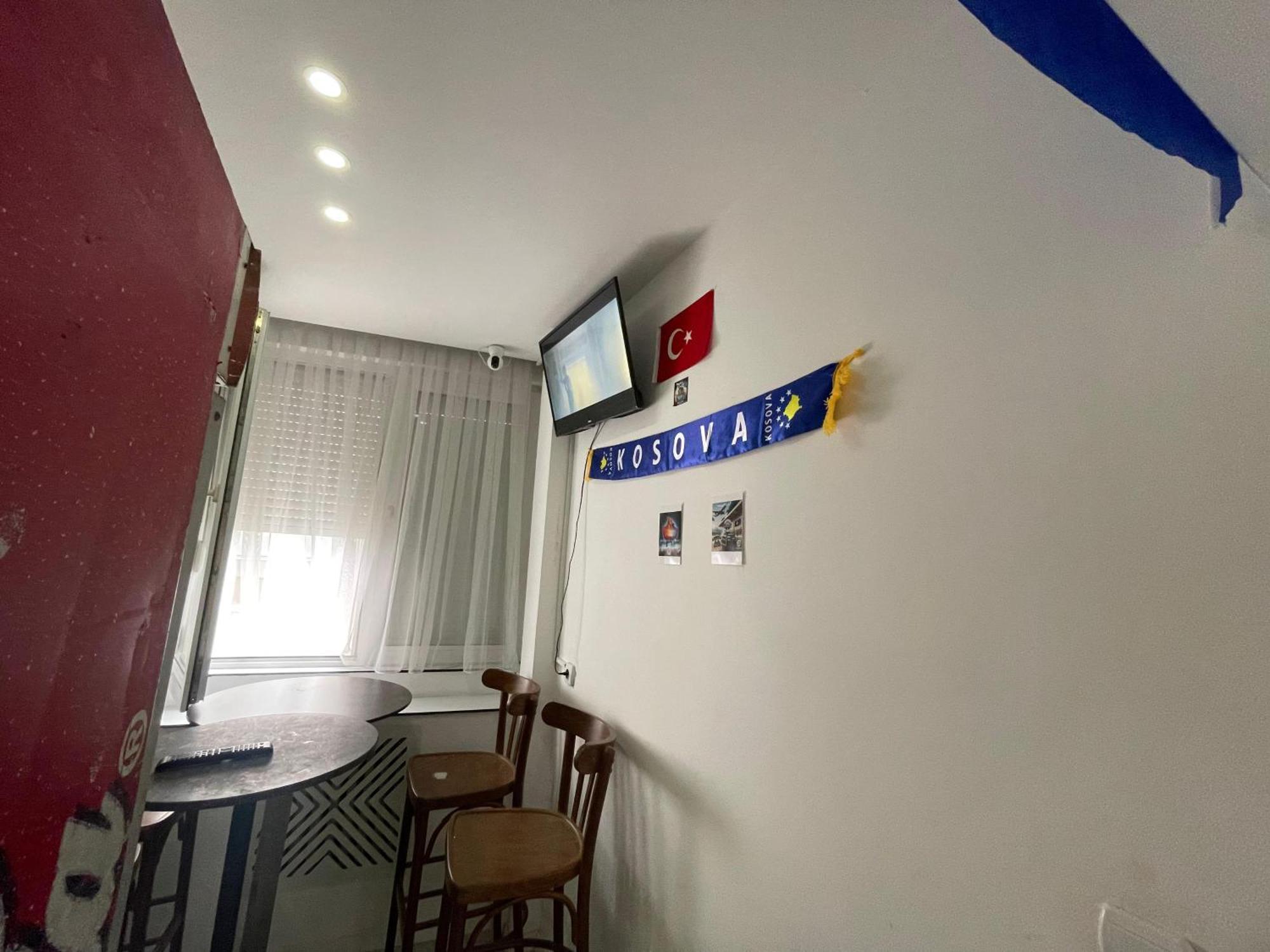 Shesh Hostel Priştine Dış mekan fotoğraf