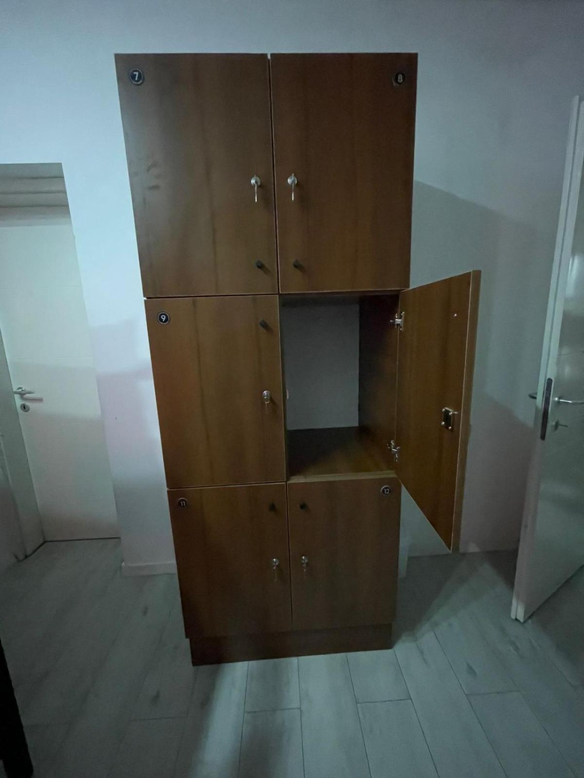 Shesh Hostel Priştine Dış mekan fotoğraf